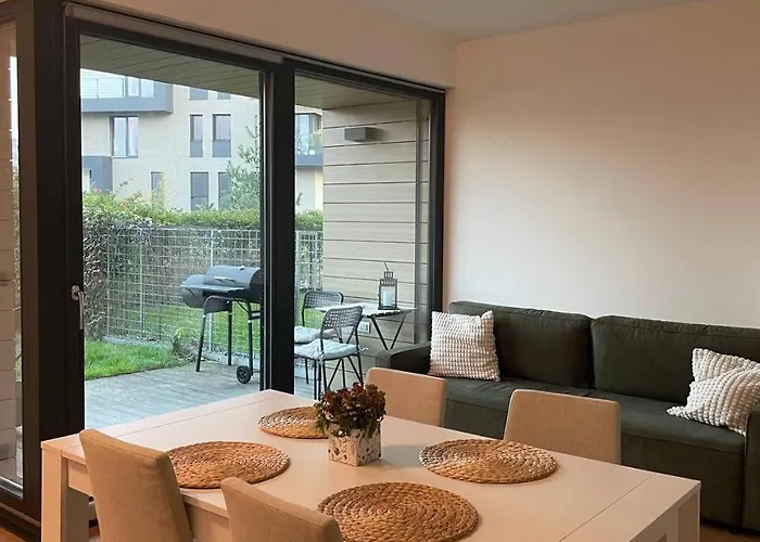 Serene & Private Garden Oasis