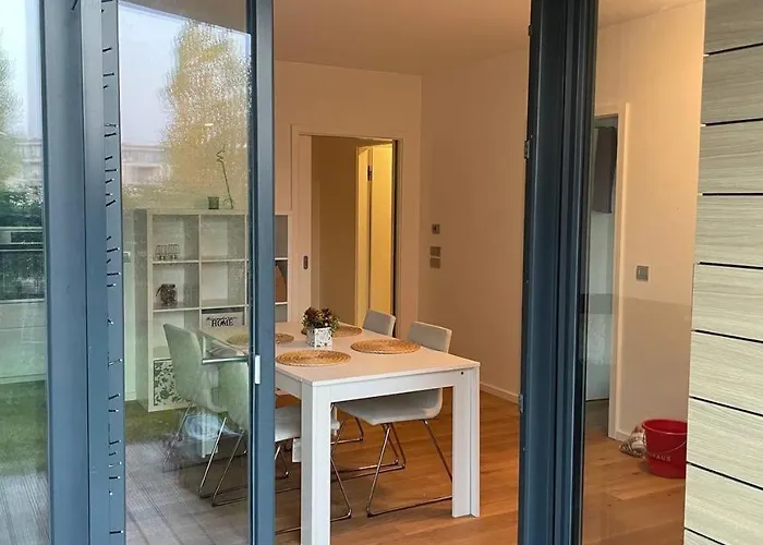 Serene & Private Garden Oasis Apartment Prague