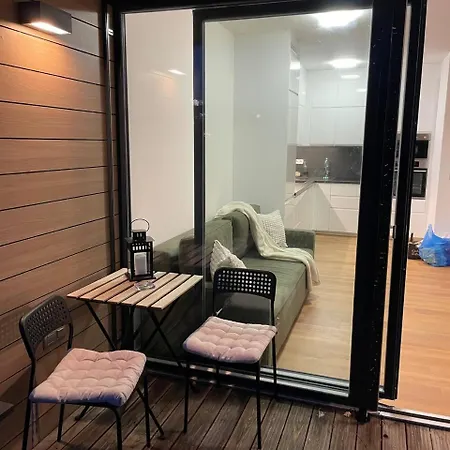 Serene & Private Garden Oasis Apartment Prague